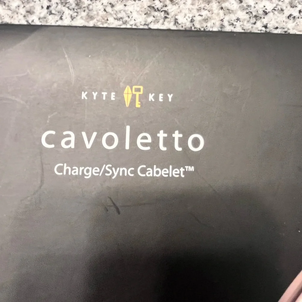 Kyte Key Cavaletto Wearable Charge Sync Cable leather valet Medium